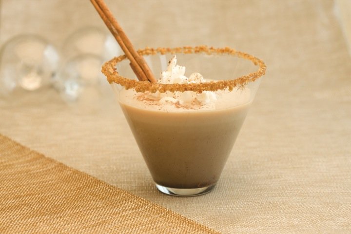 Amazing gingerbread martini fall cocktail