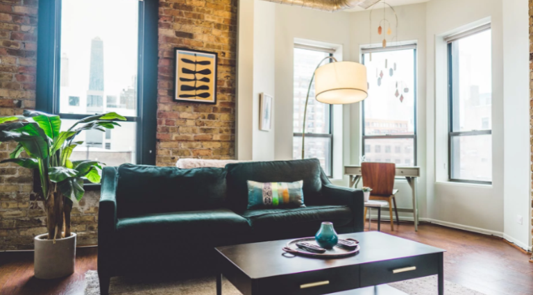 the-pros-and-cons-of-staying-at-an-airbnb