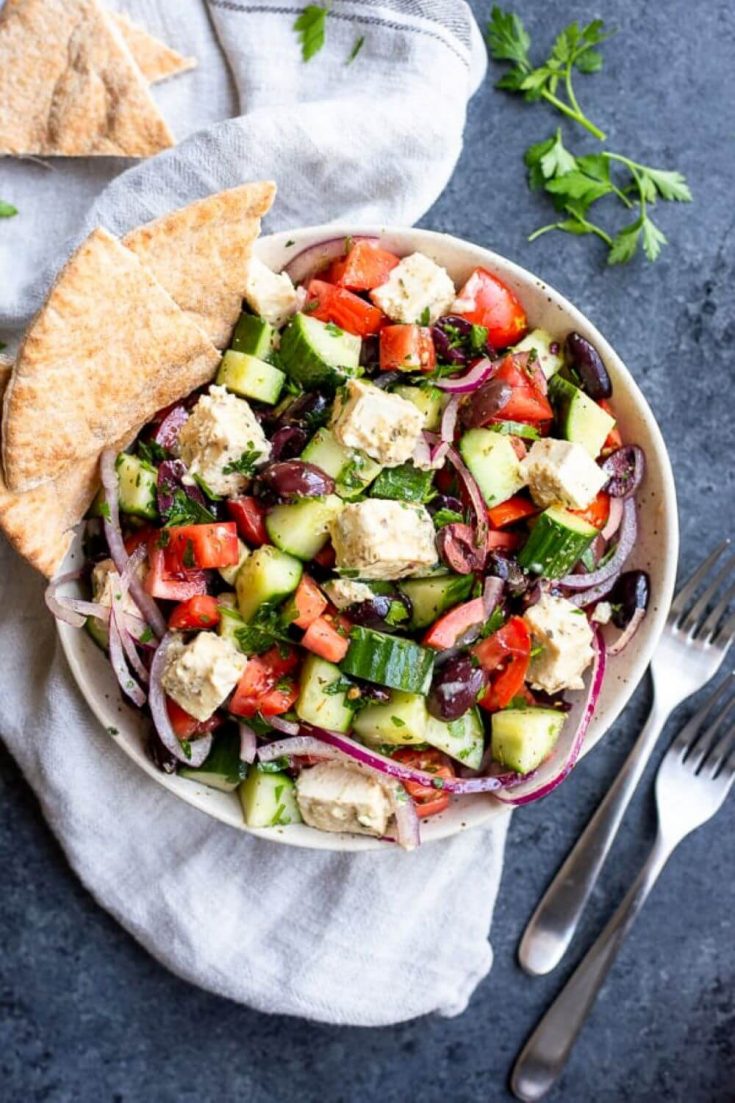 A yummy bowl of vegan Greek salad with feta tofu.